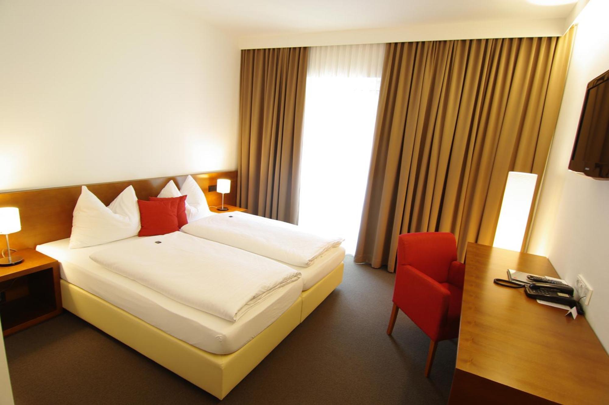 Hotel & Restaurant Christkindlwirt Steyr Quarto foto